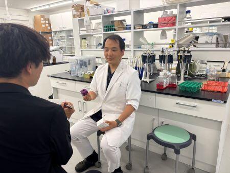 researcher-interview03.jpg